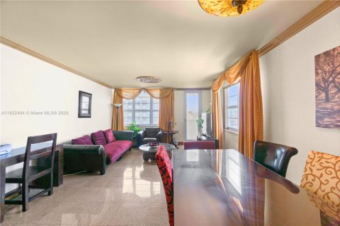 Condominio en venta en Miami Beach, Florida, 2 dormitorios, 110.55 m2 № 1788792 - foto 11