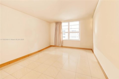 Condominio en venta en Miami Beach, Florida, 2 dormitorios, 110.55 m2 № 1788792 - foto 24