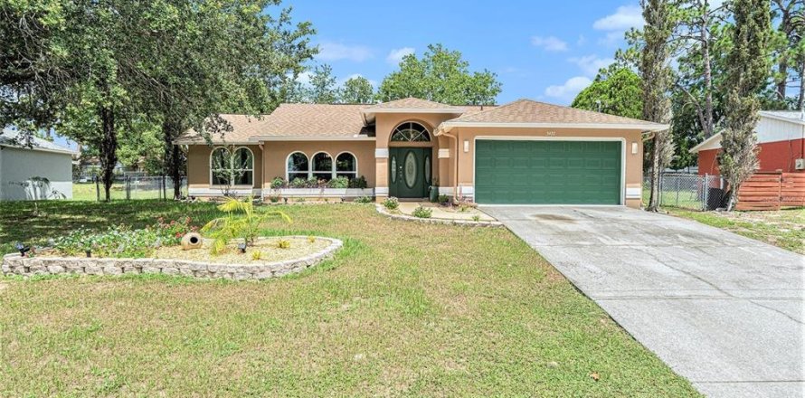 Casa en Spring Hill, Florida 3 dormitorios, 151.71 m2 № 1819373