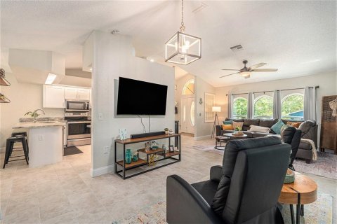 Casa en venta en Spring Hill, Florida, 3 dormitorios, 151.71 m2 № 1819373 - foto 9