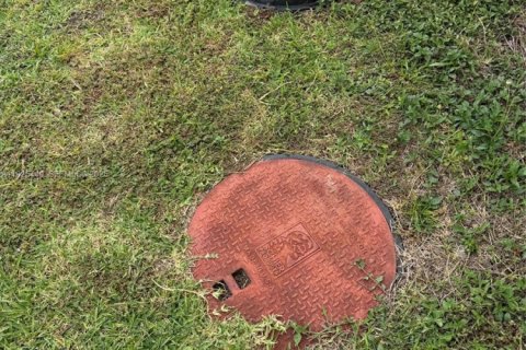 Купить коммерческую недвижимость в Майами, Флорида № 1988216 - фото 8