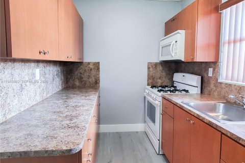 Снять в аренду кондоминиум в Хайалиа, Флорида 2 спальни, 74.04м2, № 2004696 - фото 6