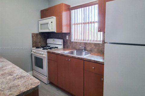 Кондоминиум с 2 спальнями в Хайалиа, Флорида № 2004696