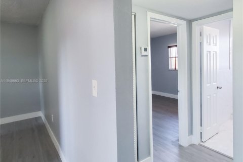 Снять в аренду кондоминиум в Хайалиа, Флорида 2 спальни, 74.04м2, № 2004696 - фото 8