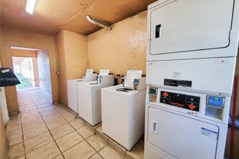 Снять в аренду кондоминиум в Хайалиа, Флорида 2 спальни, 74.04м2, № 2004696 - фото 13