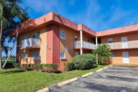 Снять в аренду кондоминиум в Хайалиа, Флорида 2 спальни, 74.04м2, № 2004696 - фото 4