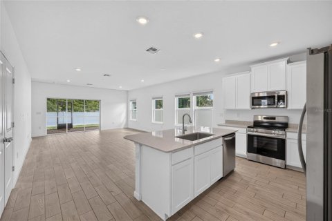 House in Ocala, Florida 3 bedrooms, 163.04 sq.m. № 2259472 - photo 9