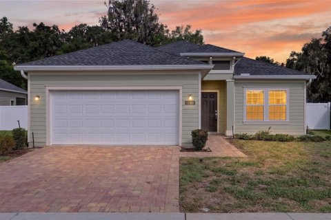 House in Ocala, Florida 3 bedrooms, 163.04 sq.m. № 2259472 - photo 2