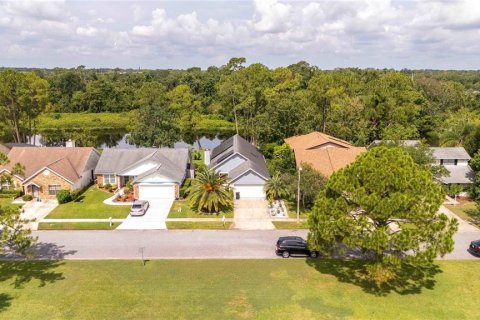 House in Casselberry, Florida 4 bedrooms, 205.31 sq.m. № 1847896 - photo 29