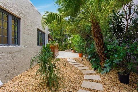 Casa en venta en Miami, Florida, 3 dormitorios, 169.83 m2 № 2029397 - foto 25