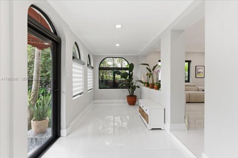 Casa en venta en Miami, Florida, 3 dormitorios, 169.83 m2 № 2029397 - foto 19