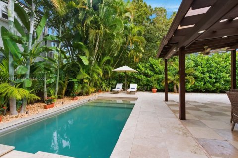 Casa en venta en Miami, Florida, 3 dormitorios, 169.83 m2 № 2029397 - foto 22