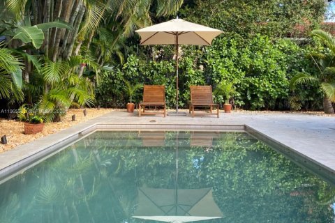Casa en venta en Miami, Florida, 3 dormitorios, 169.83 m2 № 2029397 - foto 13
