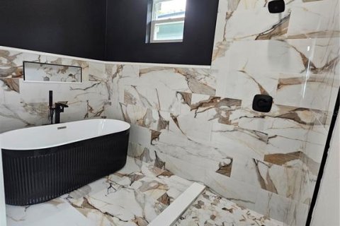 Casa en venta en Tampa, Florida, 3 dormitorios, 134.15 m2 № 1815620 - foto 21