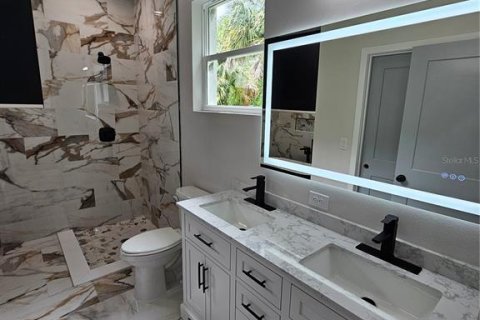Casa en venta en Tampa, Florida, 3 dormitorios, 134.15 m2 № 1815620 - foto 19