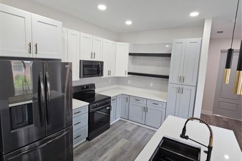 Casa en venta en Tampa, Florida, 3 dormitorios, 134.15 m2 № 1815620 - foto 10