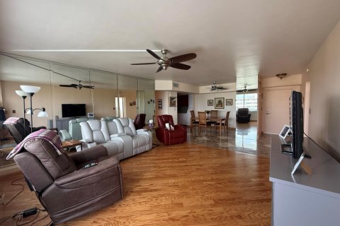Condo in Fort Lauderdale, Florida, 3 bedrooms  № 2276145 - photo 6