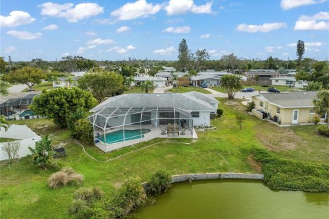 Villa ou maison à louer à Venice, Floride: 3 chambres, 153.75 m2 № 2424250 - photo 2