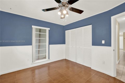 House in Palmetto Bay, Florida 3 bedrooms, 100.15 sq.m. № 1777756 - photo 20