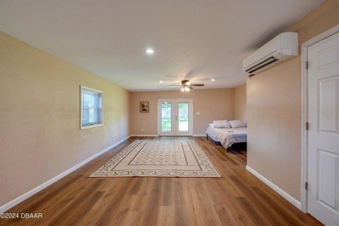 House in Daytona Beach, Florida 4 bedrooms, 172.15 sq.m. № 2121224 - photo 18