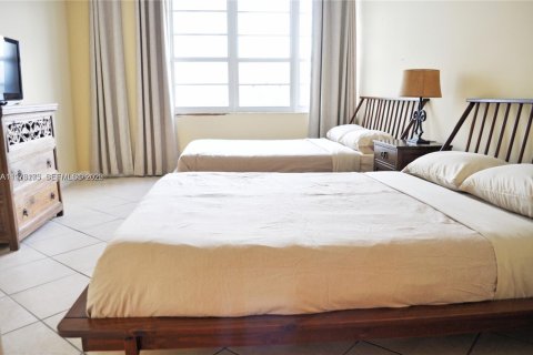 Condo in Miami Beach, Florida, 1 bedroom  № 2042046 - photo 6