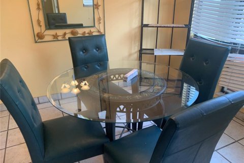 Condominio en alquiler en Tierra Verde, Florida, 2 dormitorios, 77.11 m2 № 1833592 - foto 17