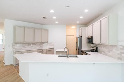 House in Riverview, Florida 4 bedrooms, 305.93 sq.m. № 1853254 - photo 11