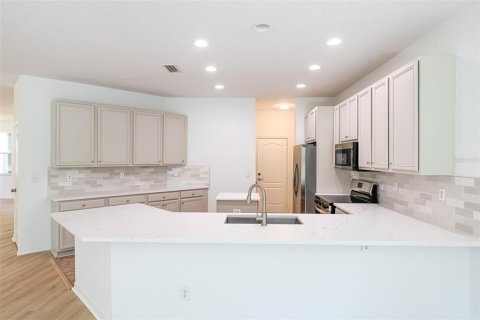 House in Riverview, Florida 4 bedrooms, 305.93 sq.m. № 1853254 - photo 12