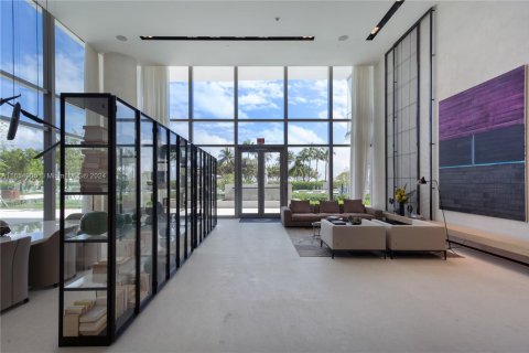 Copropriété à vendre à Bal Harbour, Floride: 3 chambres, 388.8 m2 № 2035033 - photo 21