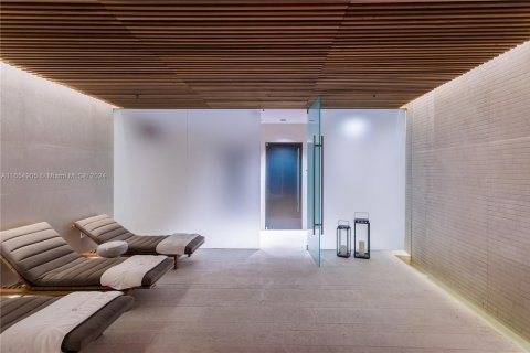 Copropriété à vendre à Bal Harbour, Floride: 3 chambres, 388.8 m2 № 2035033 - photo 23