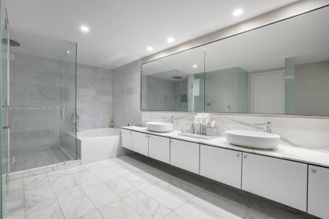 Copropriété à vendre à Bal Harbour, Floride: 3 chambres, 388.8 m2 № 2035033 - photo 5