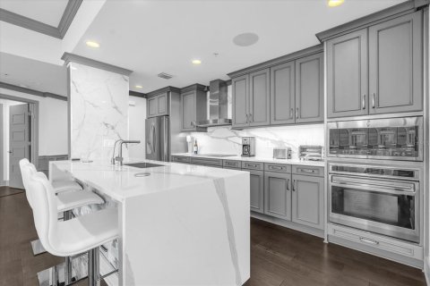 Condo in Orlando, Florida, 2 bedrooms  № 1803335 - photo 10