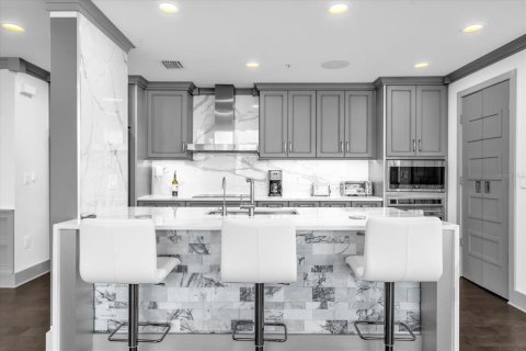 Condo in Orlando, Florida, 2 bedrooms  № 1803335 - photo 11
