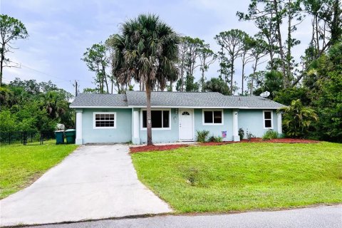 Villa ou maison à vendre à Port Charlotte, Floride: 3 chambres, 138.24 m2 № 1810981 - photo 1