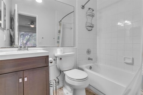 Touwnhouse à vendre à Miami, Floride: 3 chambres, 124.12 m2 № 1969711 - photo 20