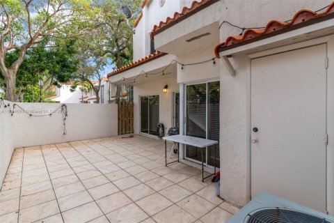 Touwnhouse à vendre à Miami, Floride: 3 chambres, 124.12 m2 № 1969711 - photo 26