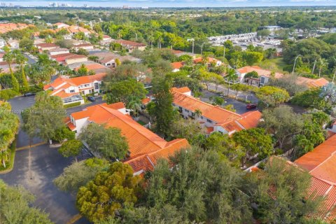 Touwnhouse à vendre à Miami, Floride: 3 chambres, 124.12 m2 № 1969711 - photo 30