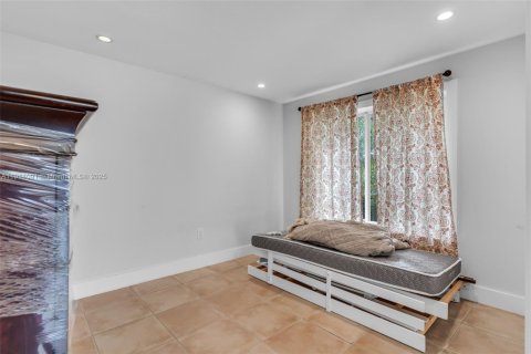 Touwnhouse à vendre à Miami, Floride: 3 chambres, 124.12 m2 № 1969711 - photo 10