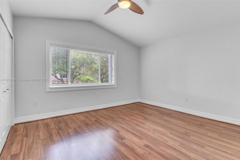 Touwnhouse à vendre à Miami, Floride: 3 chambres, 124.12 m2 № 1969711 - photo 25