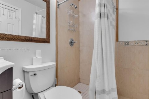 Touwnhouse à vendre à Miami, Floride: 3 chambres, 124.12 m2 № 1969711 - photo 16
