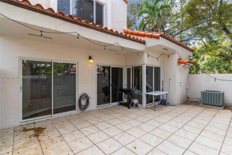 Touwnhouse à vendre à Miami, Floride: 3 chambres, 124.12 m2 № 1969711 - photo 27