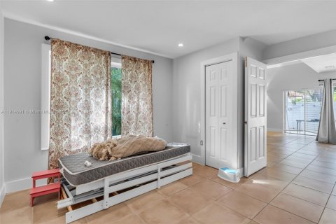 Touwnhouse à vendre à Miami, Floride: 3 chambres, 124.12 m2 № 1969711 - photo 11