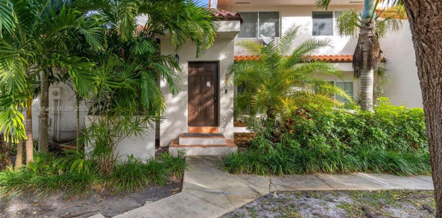 Touwnhouse à Miami, Floride 3 chambres, 124.12 m2 № 1969711
