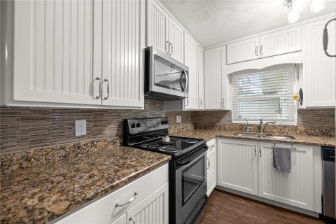 Casa en venta en Eustis, Florida, 4 dormitorios, 136.29 m2 № 1749265 - foto 25