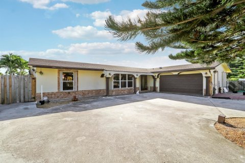 House in Palm Beach Gardens, Florida 4 bedrooms, 225.85 sq.m. № 2180893 - photo 20