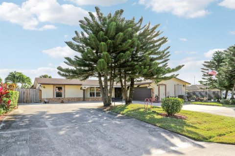House in Palm Beach Gardens, Florida 4 bedrooms, 225.85 sq.m. № 2180893 - photo 21