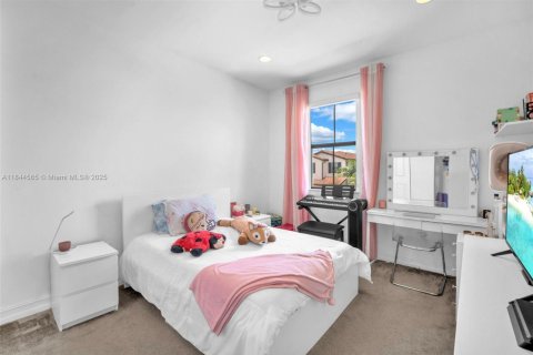 Casa en venta en Pembroke Pines, Florida, 4 dormitorios, 259.38 m2 № 1878998 - foto 26