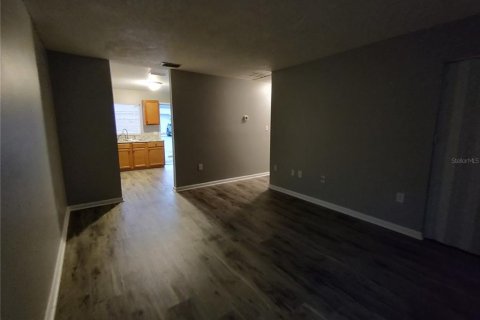 Apartamento en alquiler en Leesburg, Florida, 2 dormitorios, 69.77 m2 № 1901708 - foto 5