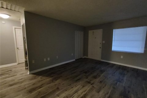 Apartamento en alquiler en Leesburg, Florida, 2 dormitorios, 69.77 m2 № 1901708 - foto 7