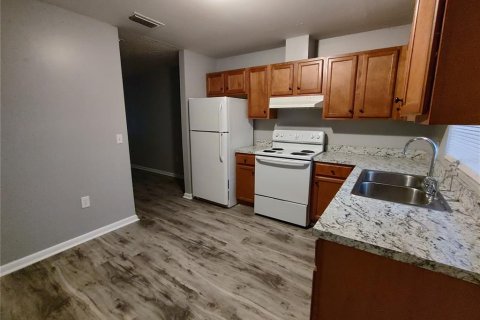 Apartamento en alquiler en Leesburg, Florida, 2 dormitorios, 69.77 m2 № 1901708 - foto 2